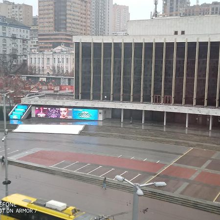 Двухкомнатная Квартира С Видом На Дворец Украина Kiev Exterior foto