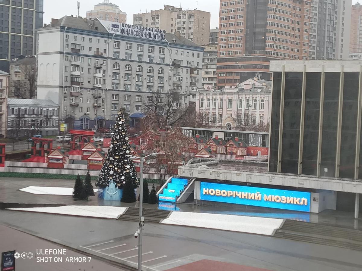Двухкомнатная Квартира С Видом На Дворец Украина Kiev Exterior foto